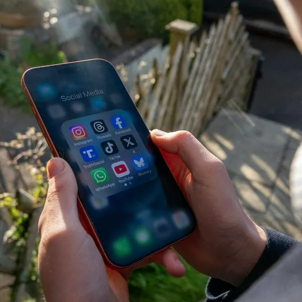 El Gobierno expidió el Decreto 0769 de 2026 que fija nuevas y estrictas reglas para plataformas digitales, colegios y familias. 