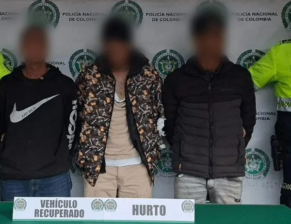 Cayeron tres integrantes de una banda que, al parecer, pinchaba llantas de vehículos para robarlos en las vías de acceso a Bogotá 
