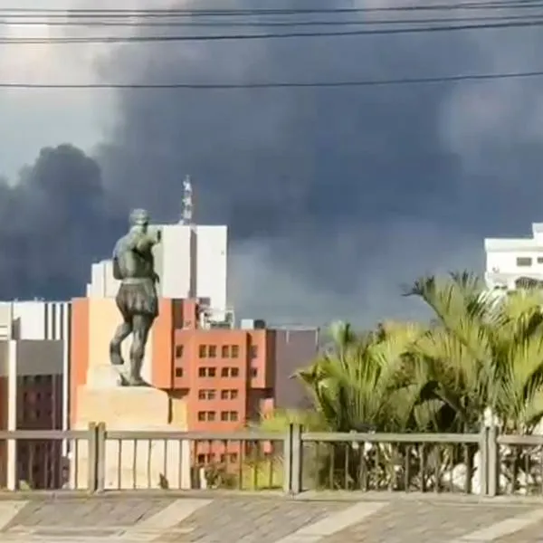 Movilidad confirma desvíos por gran incendio en el norte de Cali