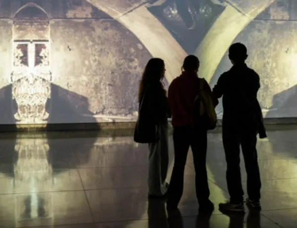 Asiste gratis al recorrido multisensorial por la exposición 'Katabasis' en la Galería Santa Fe 