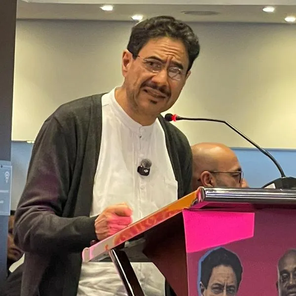 Críticas en Voz Populi, de Blu Radio, contra Iván Cepeda por desobediencia civil