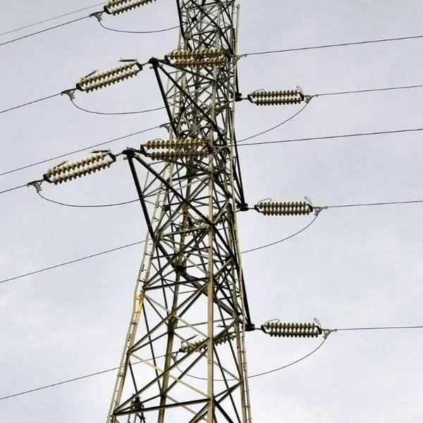 Precio de bolsa de energía subió 395,7% anual en junio de 2026, según XM