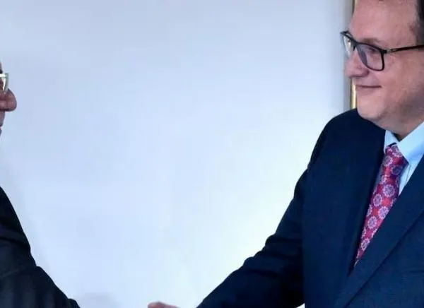 Imputan a exviceministro por presuntas irregularidades en contrato militar