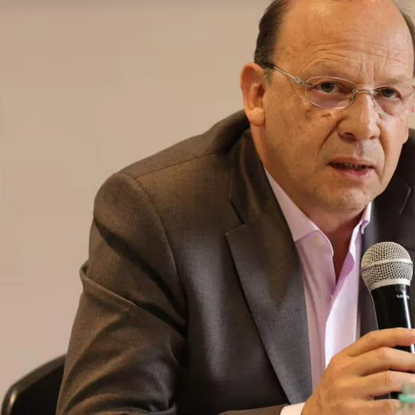 Ministerio de Hacienda recibe visita de la Contraloría por revisión de contratos