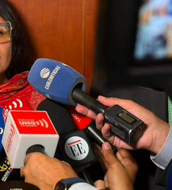 Angie Rodríguez denunció al presidente Gustavo Petro ante Comisión de Acusación de la Cámara
