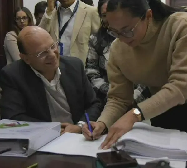 Gobierno radica proyecto de presupuesto general para 2027: ¿cuándo debe ser aprobado en el Congreso?