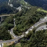 Derrumbe vía Cajamarca La Línea alerta por economía: caso Gualanday