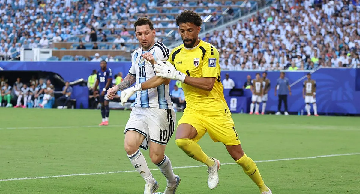 Vozinha: nombre de portero de Cabo Verde podrá estar en camisa Colo Colo
