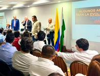 Centro Democrático tuvo reunión de bancada junto a Álvaro Uribe: esto se habló