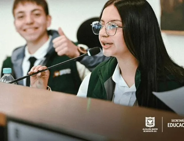 Cabildantes estudiantiles lideran conversación sobre salud mental 
