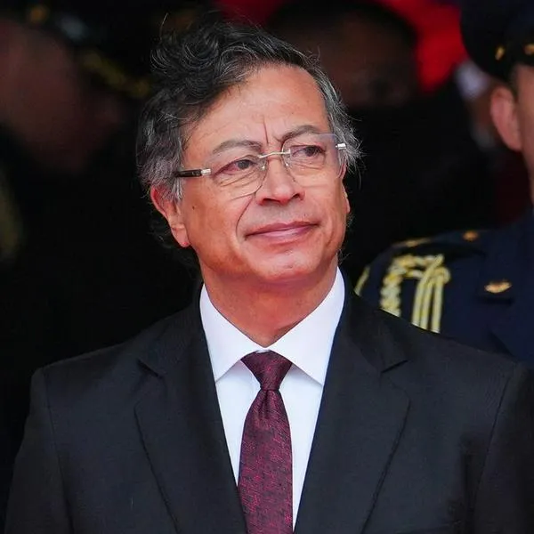 Gustavo Petro lanzó un polémico pronunciamiento en vísperas de dejar la Presidencia, abordando temas electorales y su situación patrimonial. 