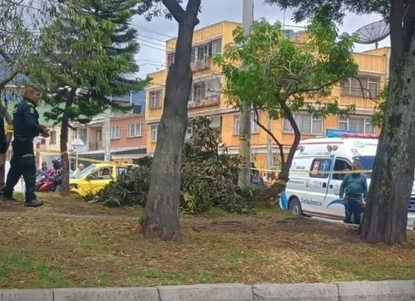Encuentran una mujer sin vida en un parque y dentro de una bolsa