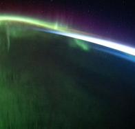 Las impresionantes imágenes de auroras que tomó una astronauta de la NASA desde el espacio