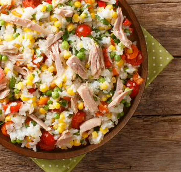 Arroz con atún de lata rápido y económico