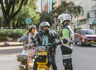 Cambian las reglas para motos y bicicletas eléctricas: lo que deben cumplir