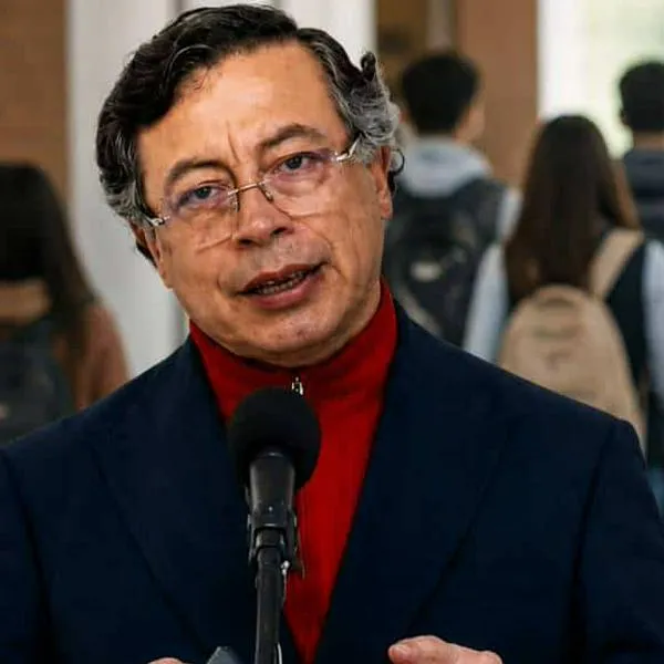 Petro aprobó nuevo subsidio (en plata) en Colombia, previo a dejar presidencia