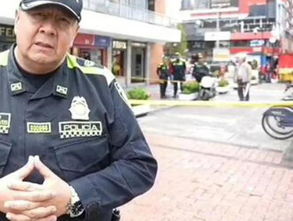 Con una maceta, ladrones rompieron vitrina y roban reloj de COP 40 millones en Santa Bárbara