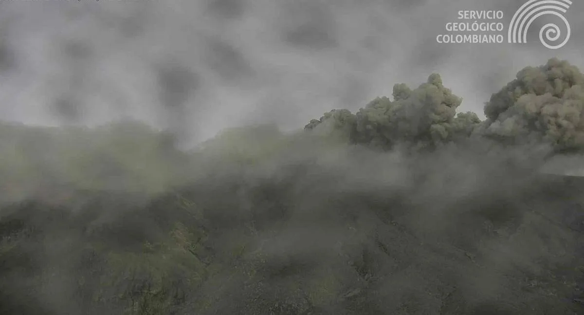 Volcán Puracé: alerta naranja, explosiones y ceniza en el Cauca