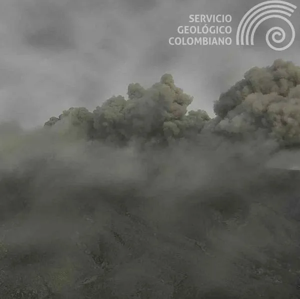 Volcán Puracé: alerta naranja, explosiones y ceniza en el Cauca