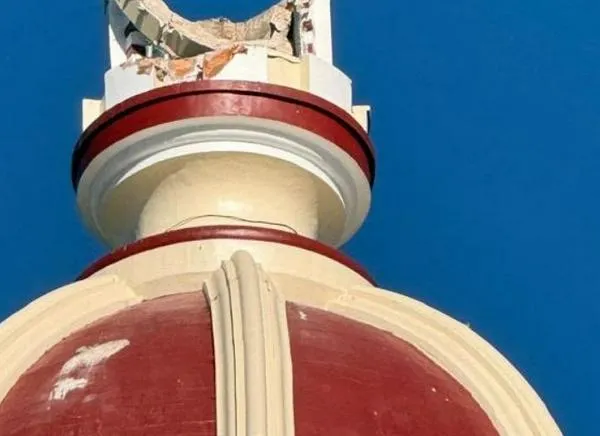 Sismo causó graves daños en la cúpula de iglesia de Chaparral