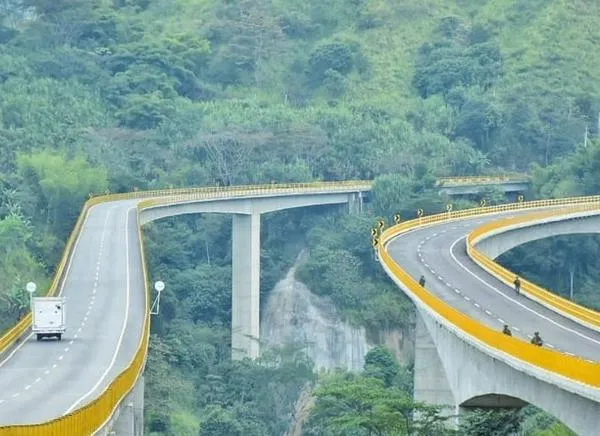 Estas son las vías cerradas en el Tolima y Colombia tras el temblor