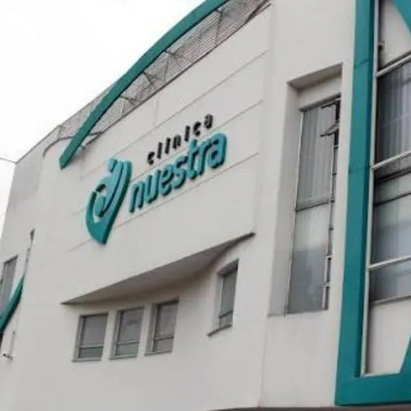 Conozca el comunicado oficial de Clínica Nuestra en Cali sobre la suspensión total de servicios, citas y atención médica debido a los daños del terremoto.