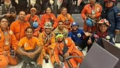 Topos Azteca llegan a Colombia para reforzar la búsqueda de sobrevivientes tras el terremoto