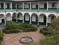 RenoBo visito colegio Agustín Nieto Caballero que será objeto de una intervención patrimonial 