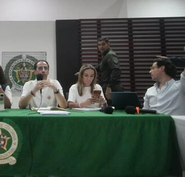 Así avanzan las acciones del gobierno ante el terremoto: Restrepo y Lara visitan el Pacífico