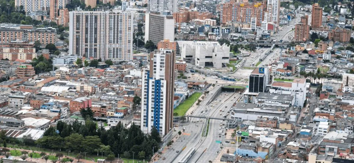 Equipos técnicos del IDIGER continúan inspecciones de edificaciones en Bogotá tras el sismo