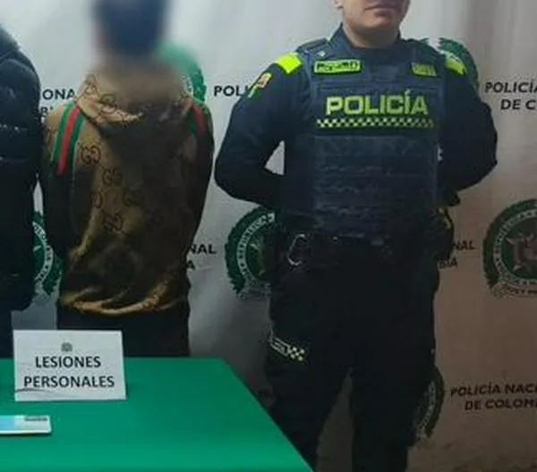 Aprehenden a dos adolescentes que hirieron a estudiante de 14 años por robarle el celular