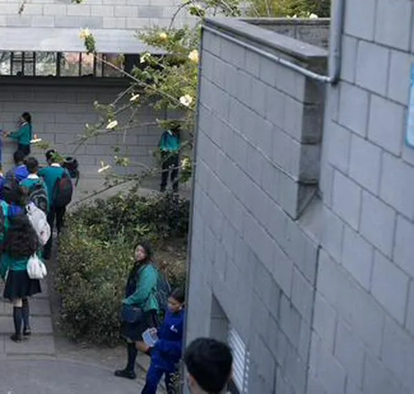 Educación abre matrícula 2027 para estudiantes priorizados: así puede inscribirse