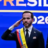 Conozca los detalles del ranking de CB Global Data sobre la alta aceptación de Abelardo de la Espriella al iniciar su presidencia y el balance final. 
