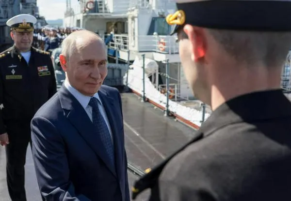Japón llama a consultas al embajador ruso tras la visita de Putin a las islas Kuriles, en disputa