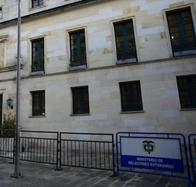 De la Espriella declara insubsistentes a cinco embajadores que no presentaron su renuncia