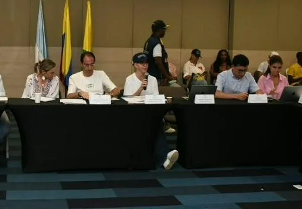 Internet para niños sin colegio y hospital de campaña: medidas para Buenaventura