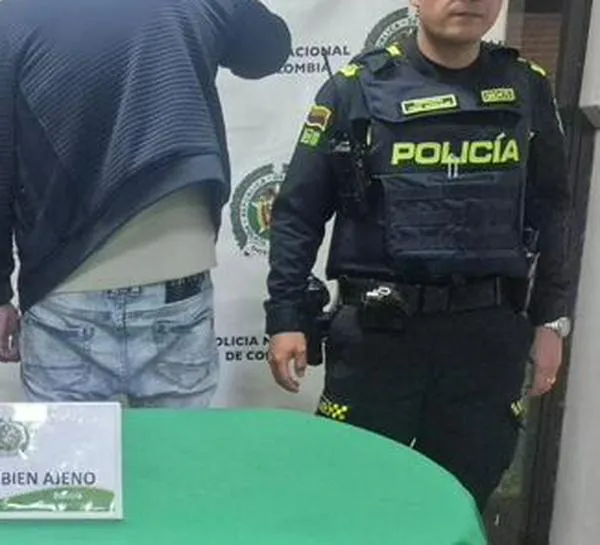 Capturan en flagrancia a dos delincuentes que pretendían robar una casa en Modelia