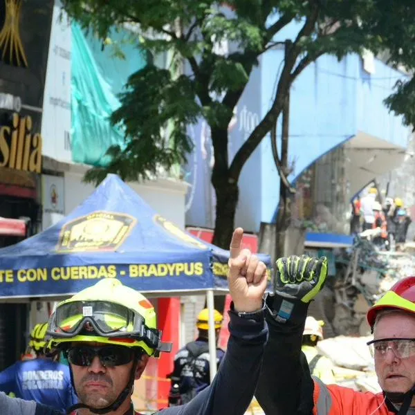 Bomberos mantienen la esperanza de hallar sobrevivientes en Pereira