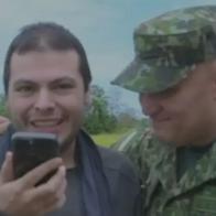 Momento en el que el empresario que estuvo secuestrado durante 11 meses llama a su mamá para decirle que fue liberado