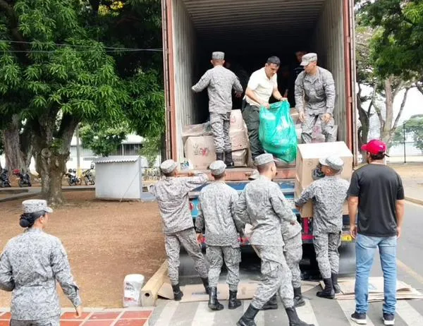 Ayudas y donaciones de Bogotá, ya llegaron a Cali y Pereira para apoyar a las comunidades afectadas por el terremoto 