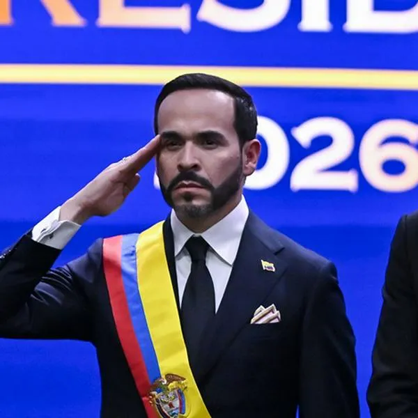 Se produce primera renuncia (de peso) dentro del gabinete De la Espriella
