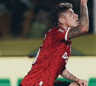 Jorge Carrascal no solo los hace, también los 'pone'; vea sus dos asistencias con Flamengo