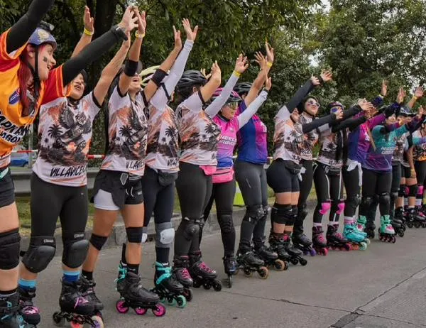 1.320 patinadores hicieron historia en Bogotá, rodaron unidos por dos minutos por la calle 26 