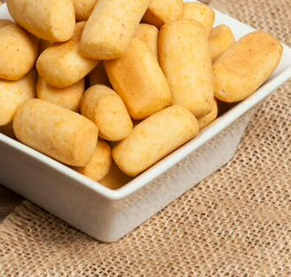 Cheetos caseros de yuca en “air fryer”