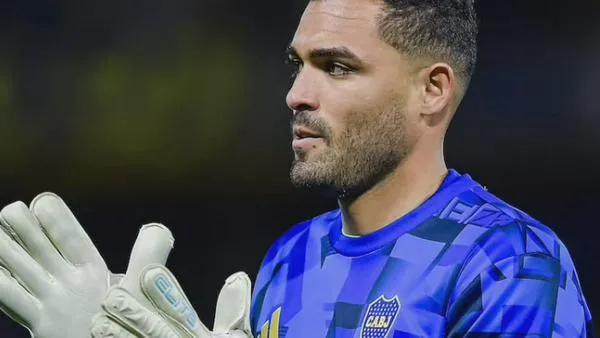 Álvaro Montero se sacude las críticas en Boca: fue figura con siete atajadas 
