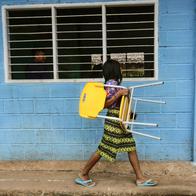 Conozca las medidas del Ministerio de Educación para garantizar la continuidad escolar de más de 400.000 estudiantes tras el terremoto. 