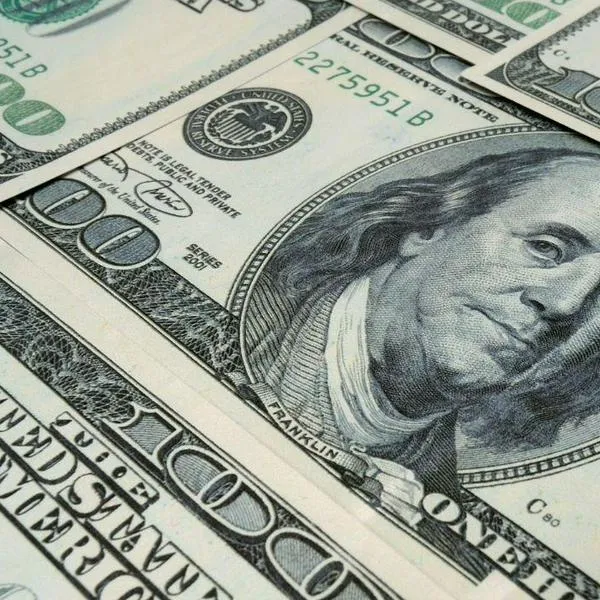 Dólar rompe a la baja la barrera de los $3.100 y la TRM cae a niveles de 2019