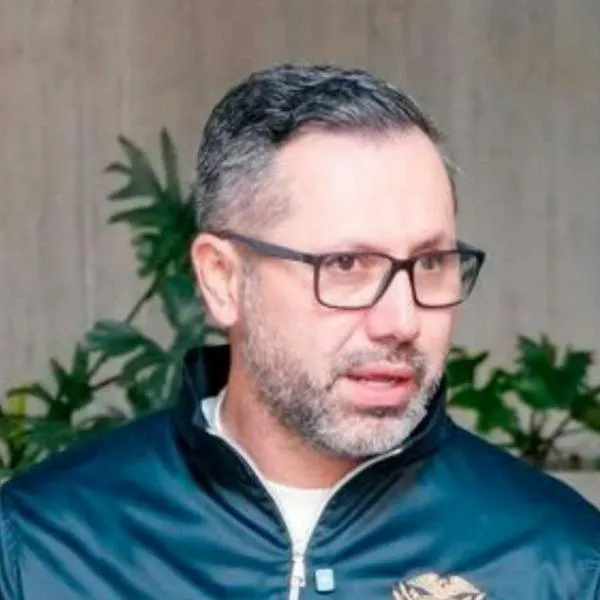 Ministro de Vivienda pidió disculpas por viaje a Santa Marta luego de terremoto