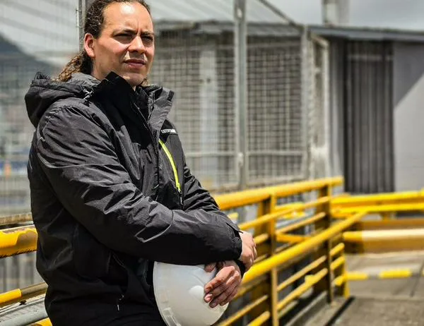 Desde Los Mártires, en el centro de Bogotá, un ingeniero aporta su conocimiento a comunidades afectadas por el terremoto 