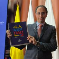 Conozca las declaraciones del vicepresidente José Manuel Restrepo sobre el 'Libro de la verdad', los casos de corrupción y el impacto fiscal en Colombia.